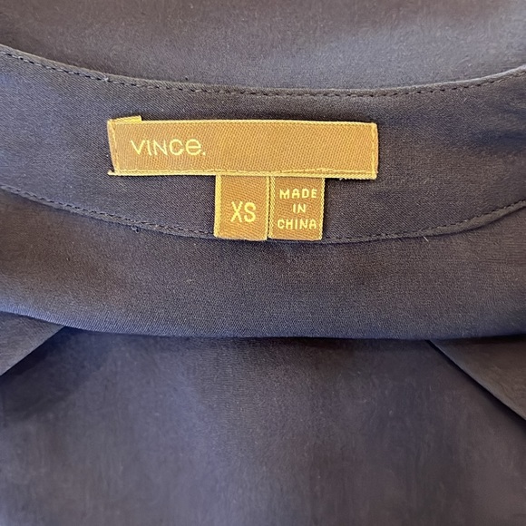 EUC Vince 100% silk top - Picture 7 of 9